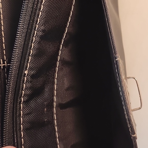 Loft- travel wallet/portfolio/passport holder - Picture 7 of 9